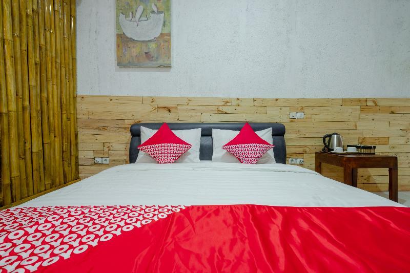 Oyo 2380 Alea Guesthouse Muntilan Buitenkant foto