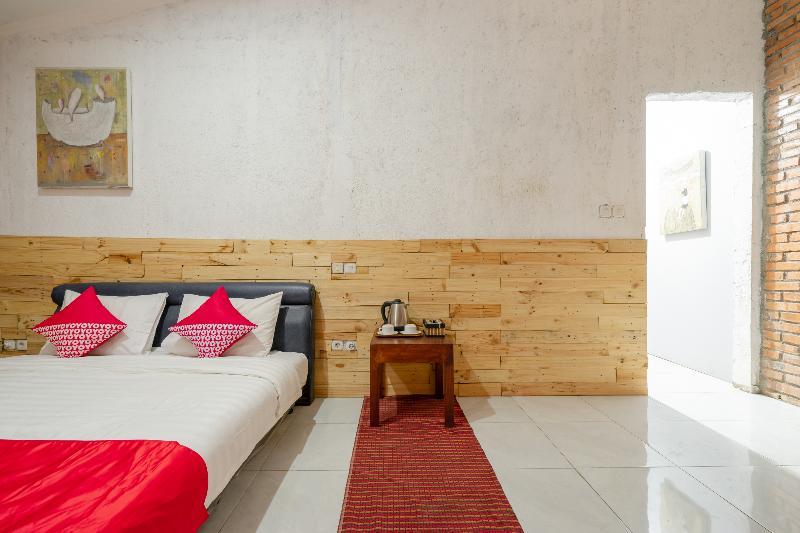 Oyo 2380 Alea Guesthouse Muntilan Buitenkant foto